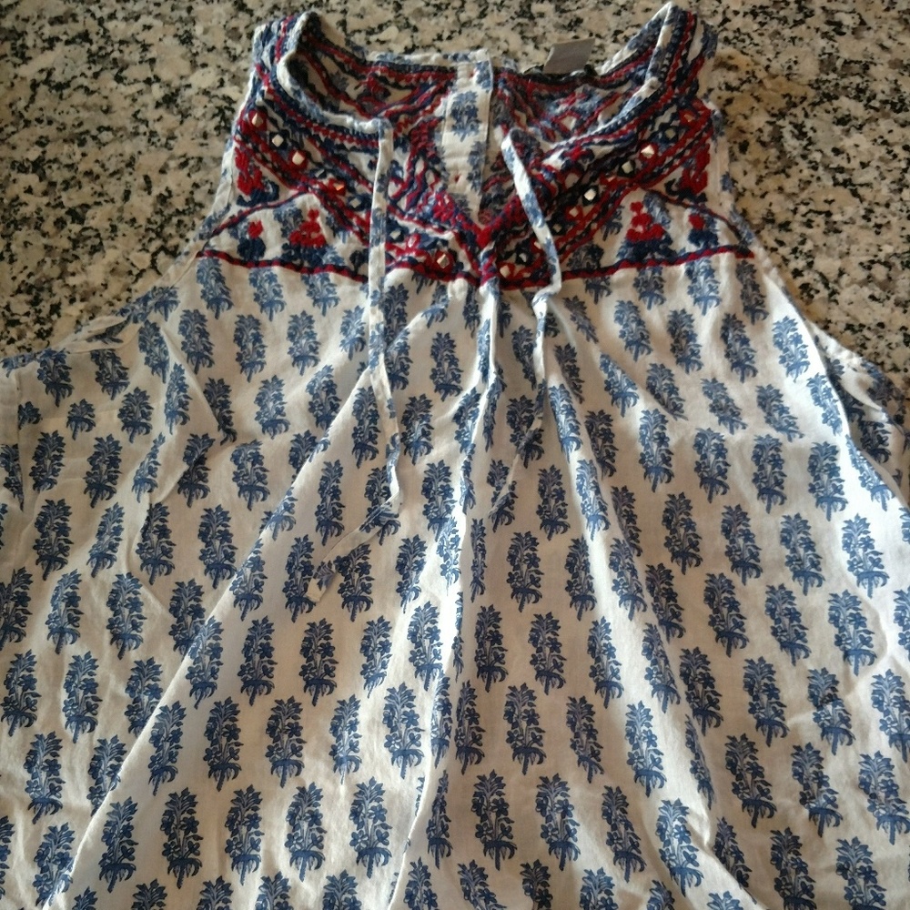 Lucky brand light top
